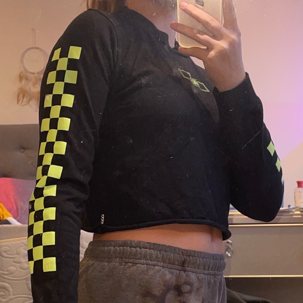 VANS classic ,cropped shirt,only worn once/zumies